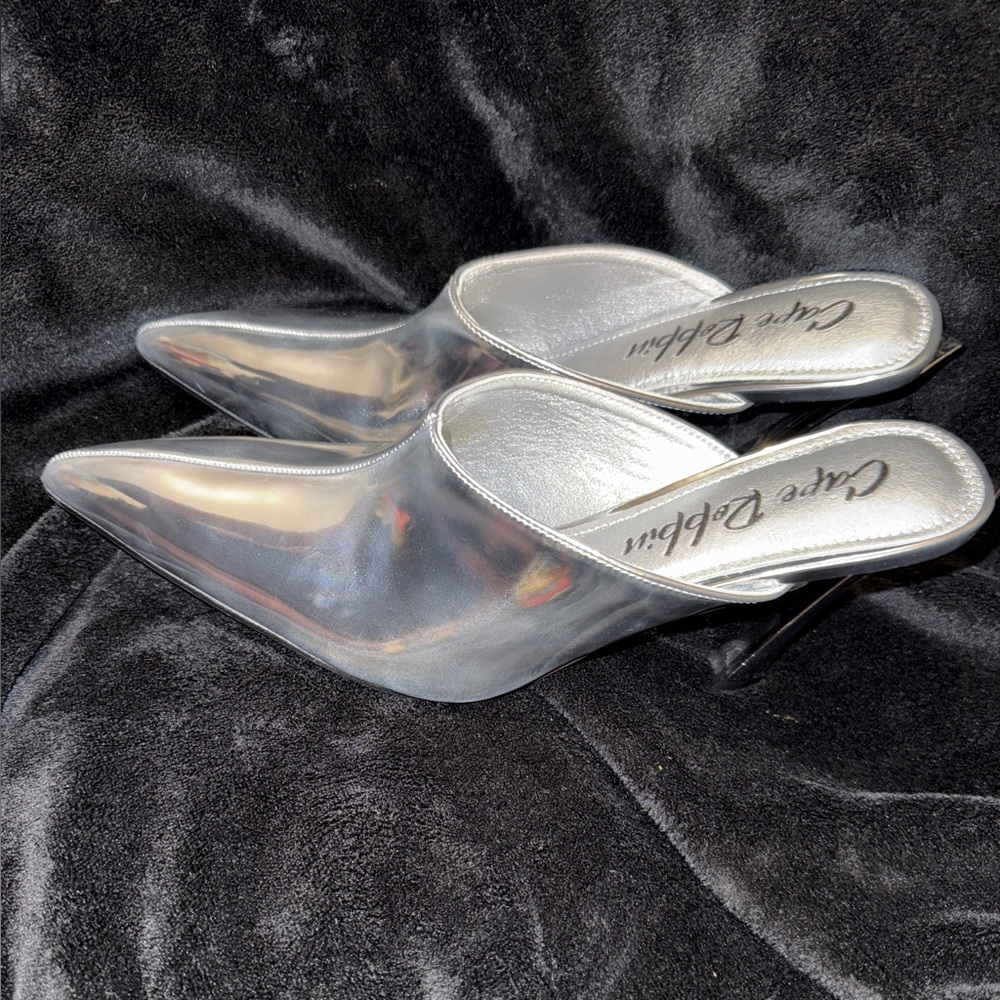 Cape Robbin Metallic Silver Lamb Statement Pointed Toe Mule Heels Sz 8.5 - Picture 11 of 17
